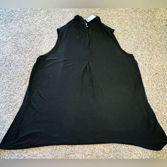 Avenue Plus Size Aria Pleat Front Top Sleeveless size 22/24 - Picture 1 of 8